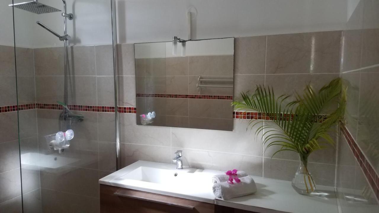 Appartement Rez-De-Chaussee De Villa A 1 Minute De La Plage Сен Франсоа Екстериор снимка
